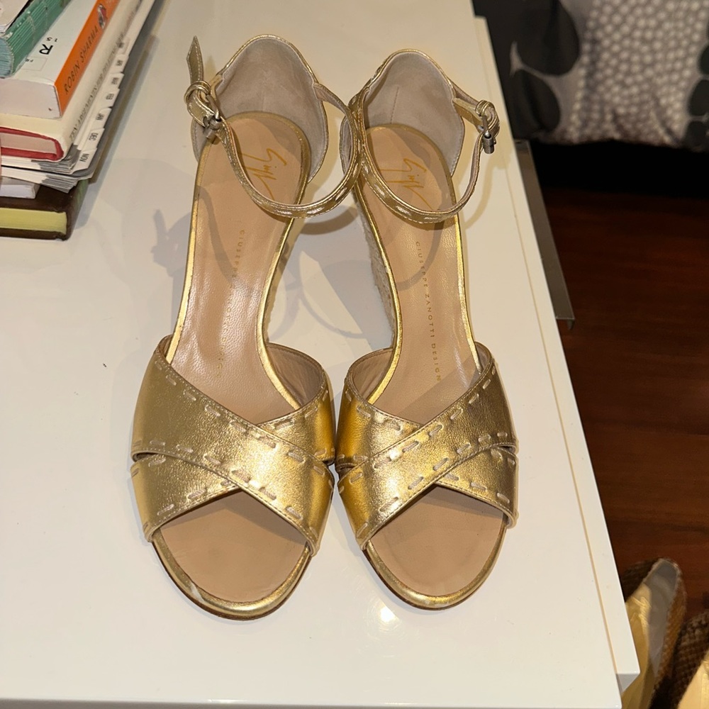 Giuseppe Zanotti Gold Wedges
